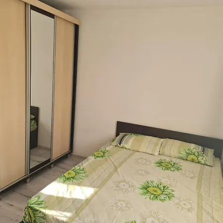 Apartment Cazare In Apartament/garsoniera