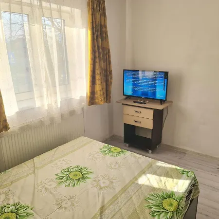 Cazare In Apartament/garsoniera Apartment